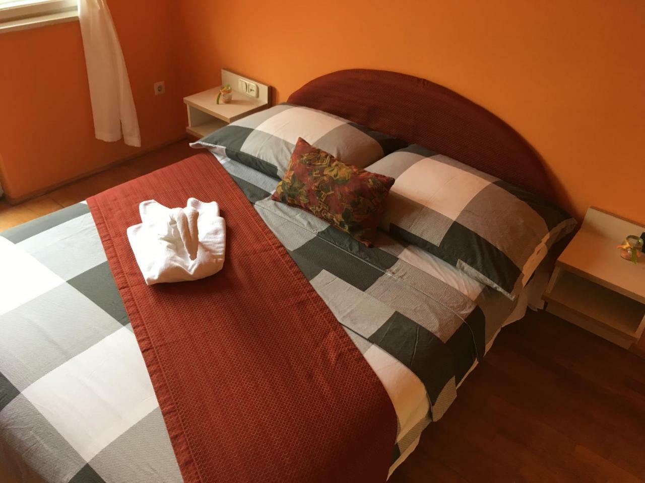 Balatoni Retro Villa Balatonfenyves Ngoại thất bức ảnh
